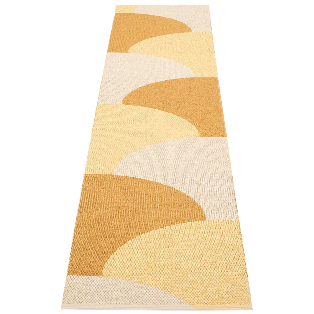 Pappelina, Hill matto Ochre/Pale yellow/Cream 70 x 270cm